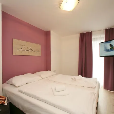 And Cityhotel Edelweiss - Self Check In Pensionat 3*