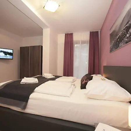 Guest house And Cityhotel Edelweiss - Self Check In