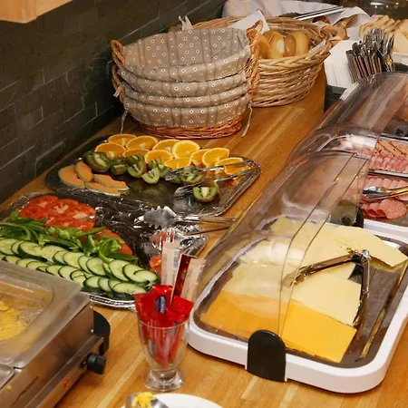 Guest house And Cityhotel Edelweiss - Self Check In Zell am See